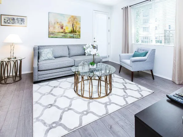 2117 Scholarship, Irvine, CA