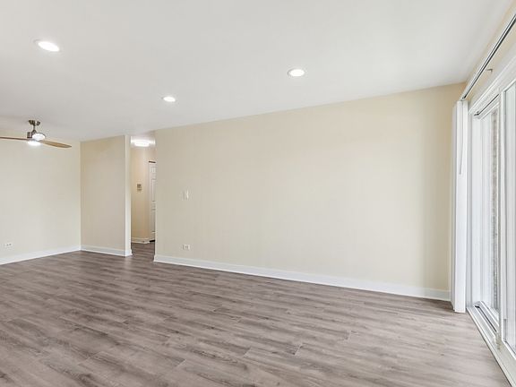 4th image of 9250 Noel Ave #205E