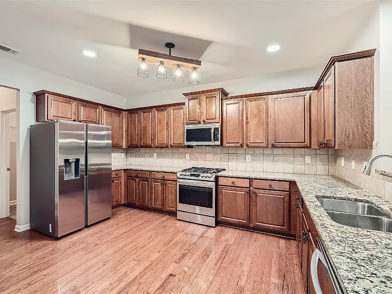 5080 Skylark Creek Ct — Photo 8