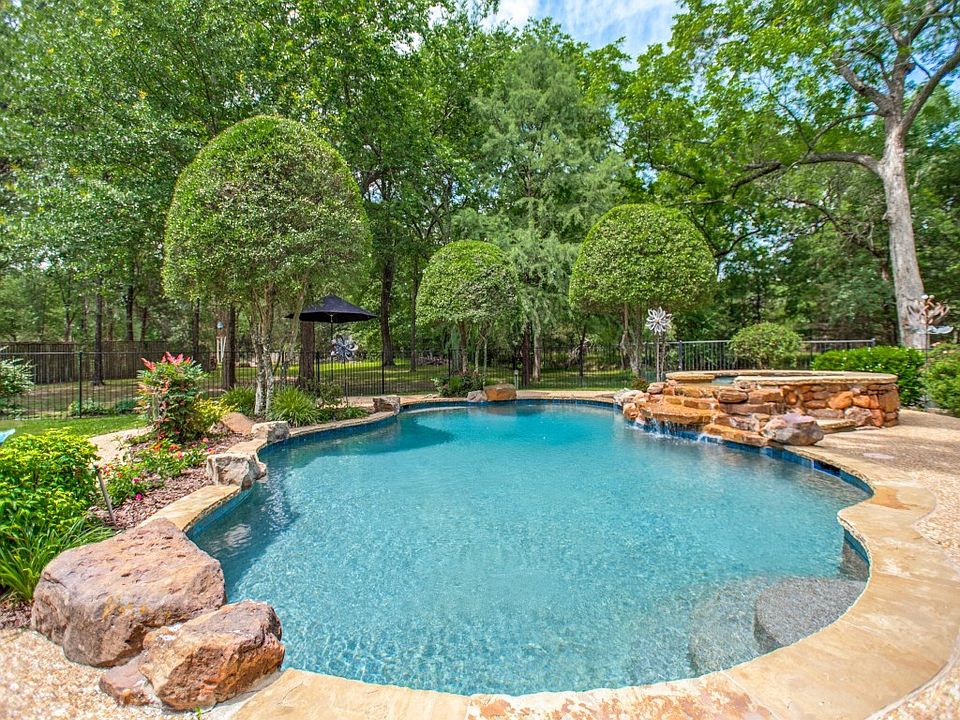 1st image of 6 Bluebonnet Trl