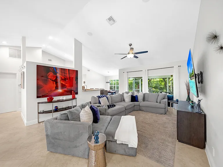 13064 Meadowbreeze Dr — Photo 9