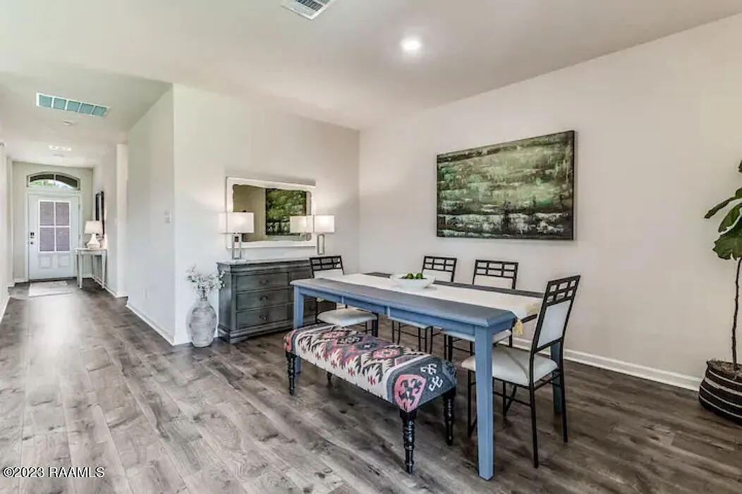 4 bed, 1867 sqft, $3,500 — Photo 4