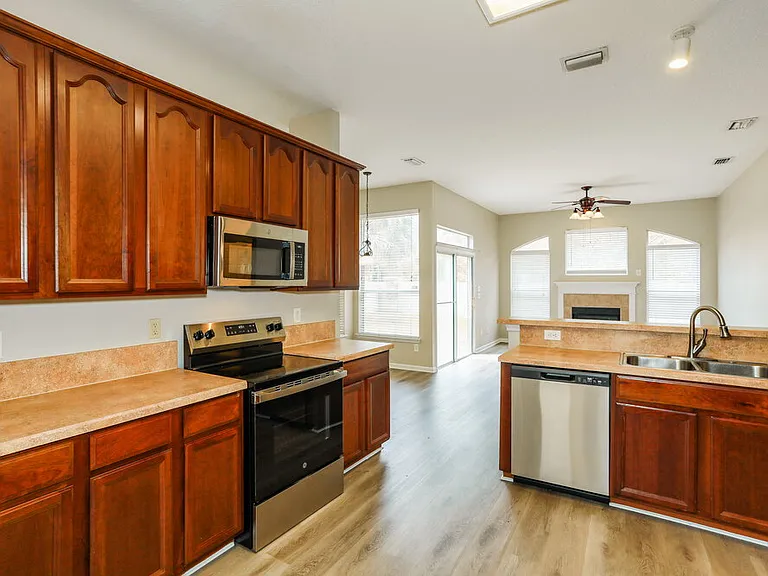 14060 Red Rock Lake Dr — Photo 6