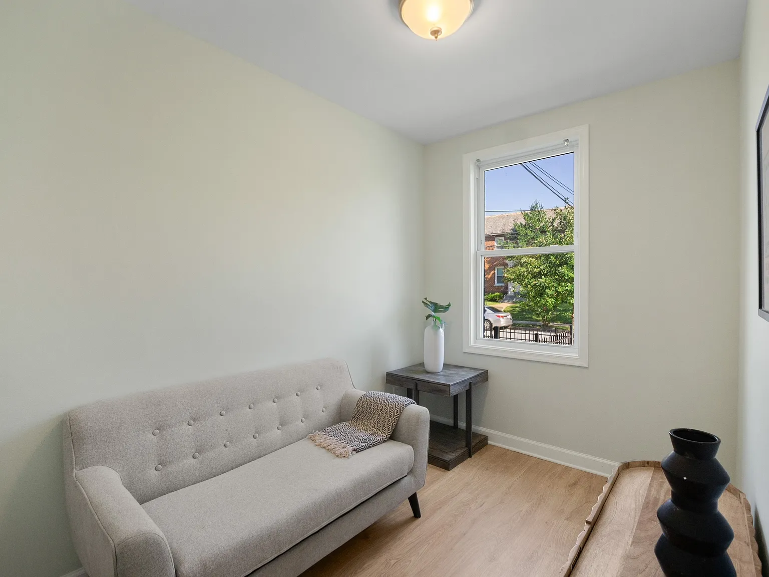 3 bed, 800 sqft, $3,000 — Photo 3