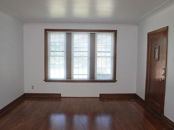 3rd image of 8108 Delmar Blvd APT 1W