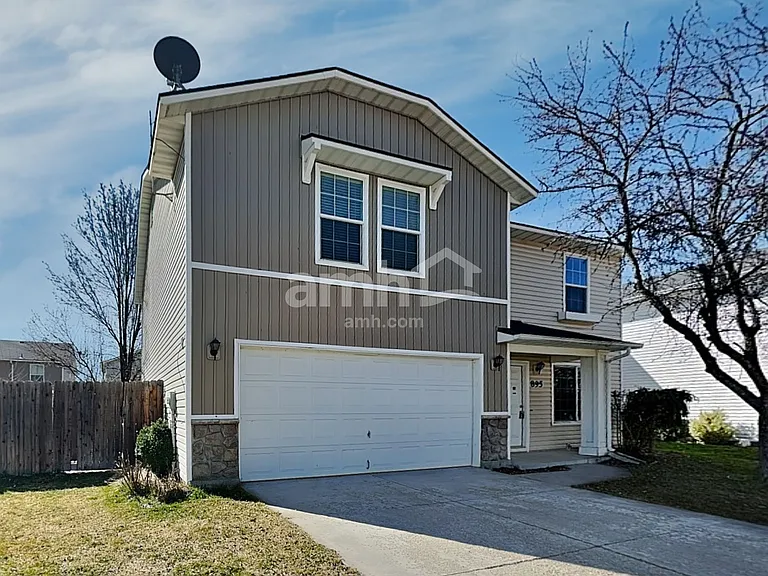 895 E Folgado Ct — Photo 1