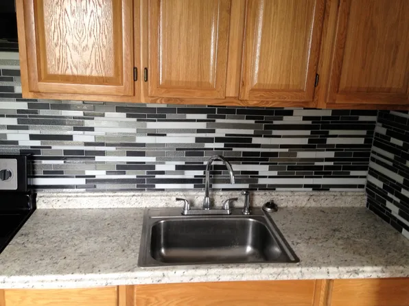 223 E Mountain Rd, Scranton, PA 18505