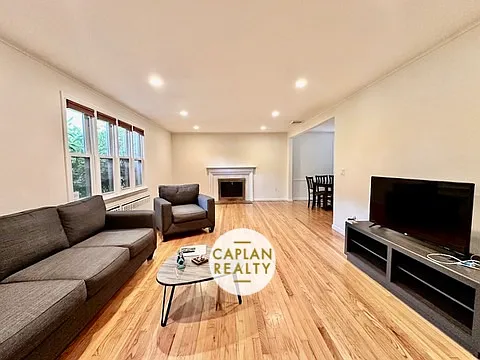 88 Curtis Dr Photo 1