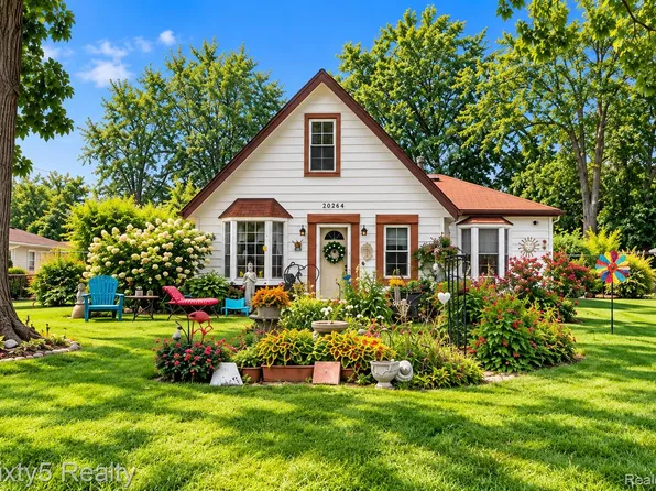 20264 Newman Dr, Brownstown, MI 48183