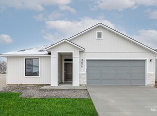 878 W Jasper St, Emmett, ID 83617