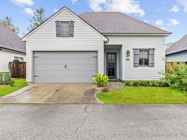 102 Seabrook Ln, Lafayette, LA 70508