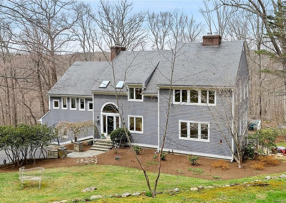 1st image of 19 Five Ponds Dr
