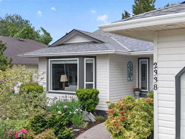 2338 9th St E, Courtenay, BC V9N 8Z2