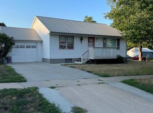 300 1st Ave, Verdigre, NE 68783