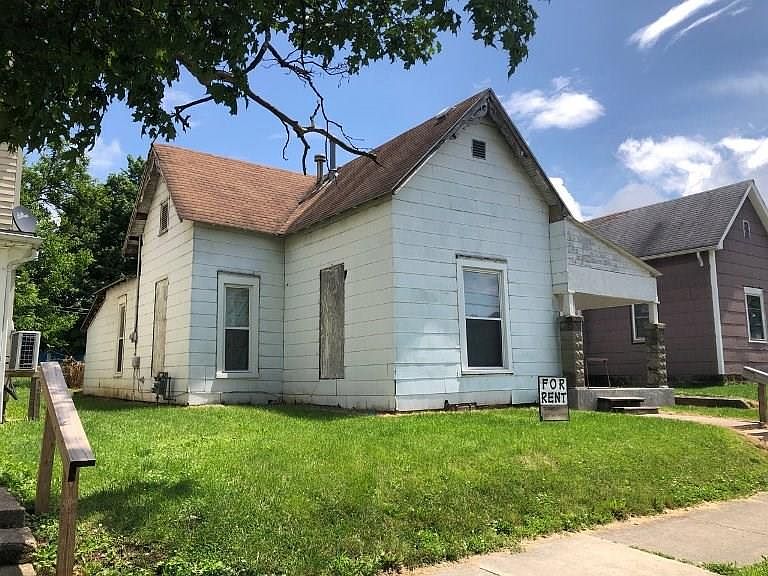2nd image of 2214 Central Ave