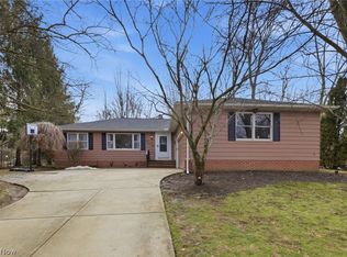 132 Eldridge Rd, Aurora, OH 44202
