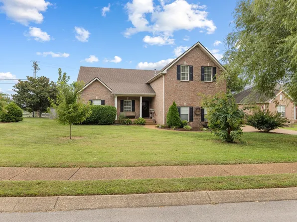 1735 Dryden Dr, Spring Hill, TN 37174