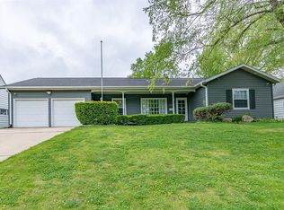 2421 10th Ave SW, Cedar Rapids, IA 52404