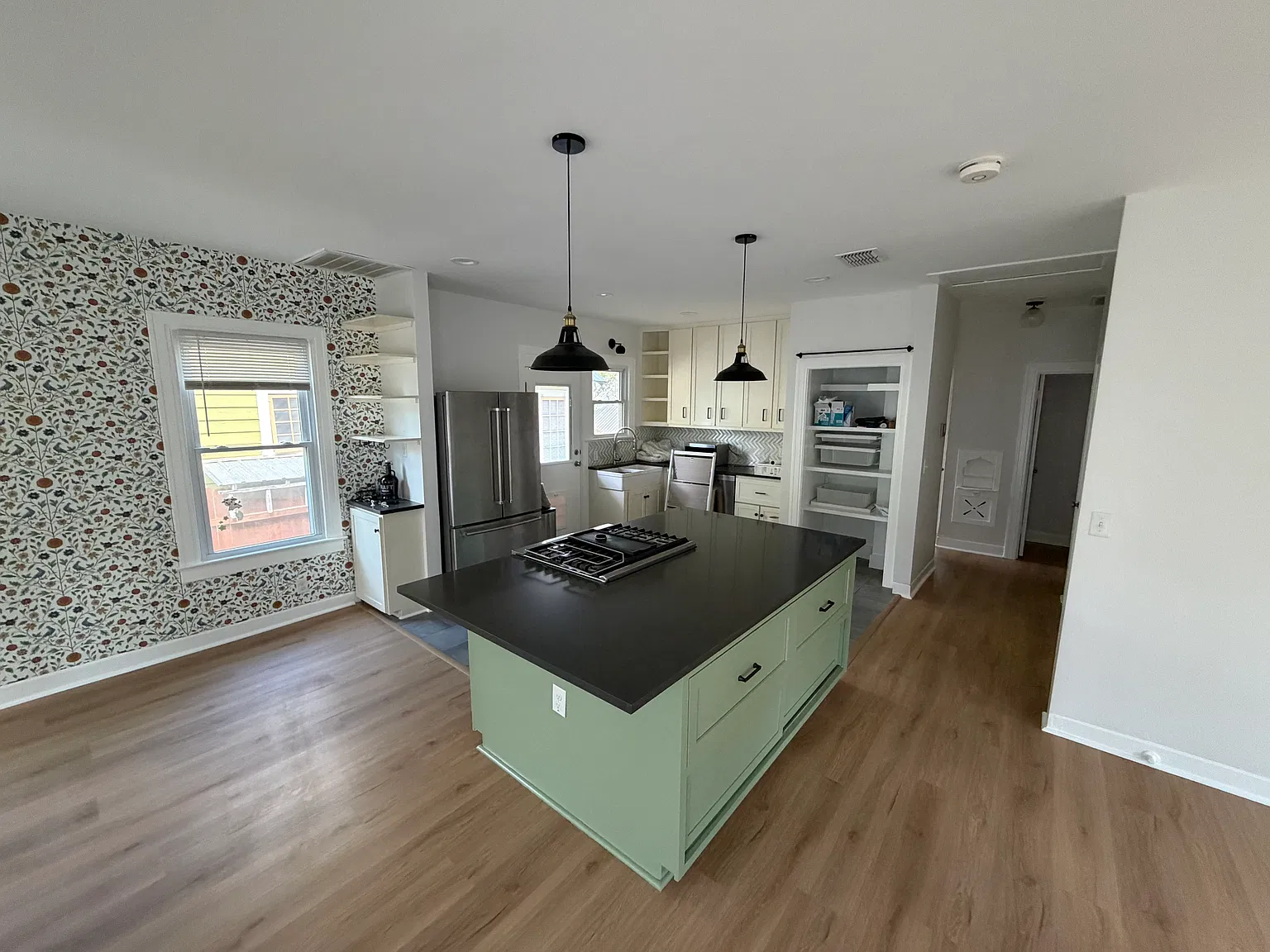 3 bed, 1152 sqft, $2,950 — Photo 4