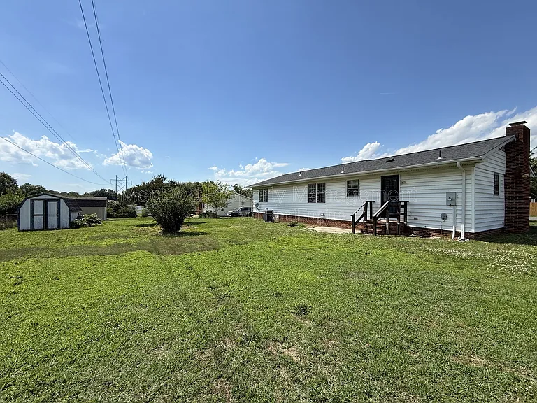 1804 Sherwood Dr — Photo 25