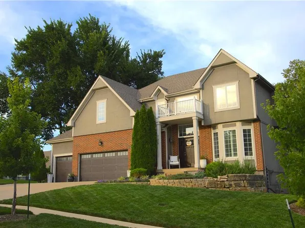 21310 W 81st Pl, Lenexa, KS 66220