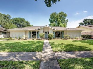 5742 Valkeith Dr, Houston, TX 77096