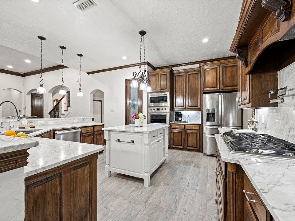 1st image of 4325 Estancia Way