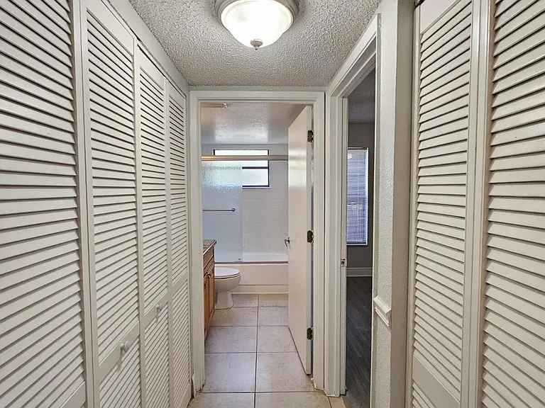 1701 Balfour Point Dr #G — Photo 8