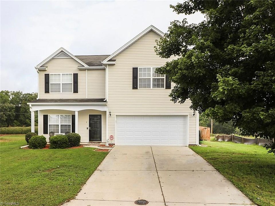 1st image of 7 Silverbrook Ct