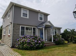 25 Wayside Ave, Middletown, RI 02842