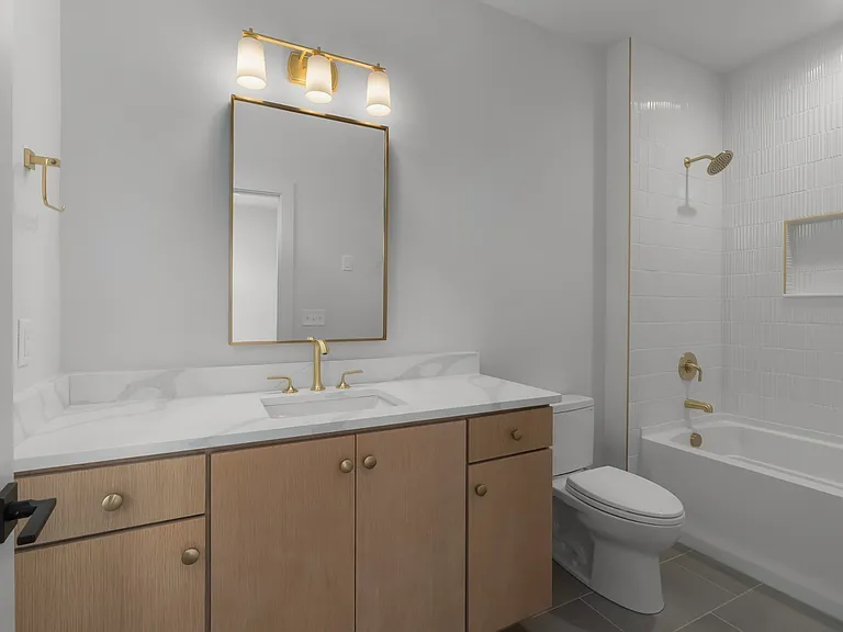 2305 Eastland Ave #E — Photo 28