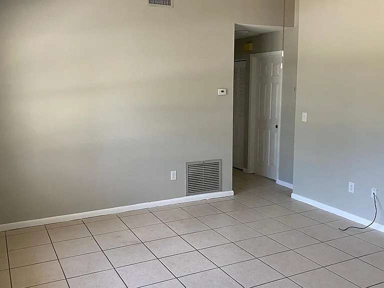 622 Lemans Dr — Photo 5