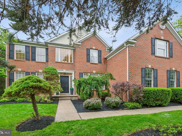 537 Tawnyberry Ln, Collegeville, PA 19426