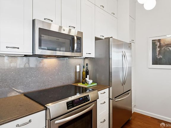 5th image of 300 3rd St APT 1411
