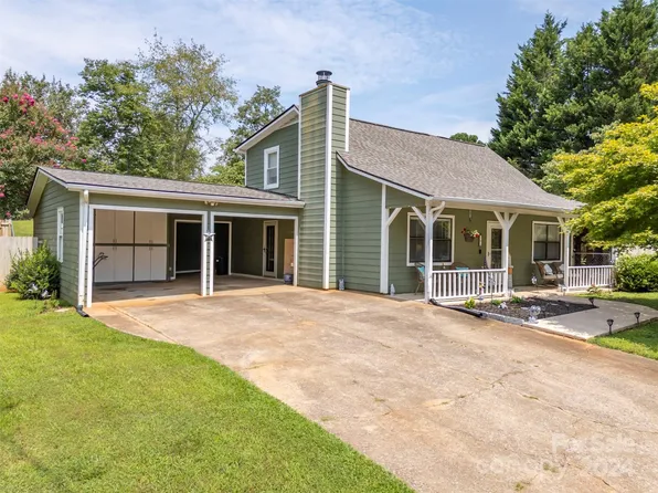 302 Aqua Dr, Forest City, NC 28043