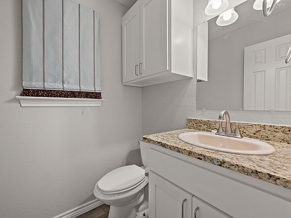 5th image of 7704 Mary Dr