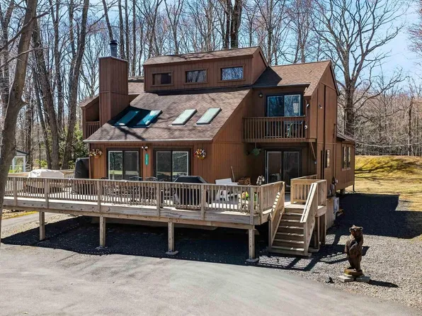 2038 Beaver Run Rd, Pocono Lake, PA 18347