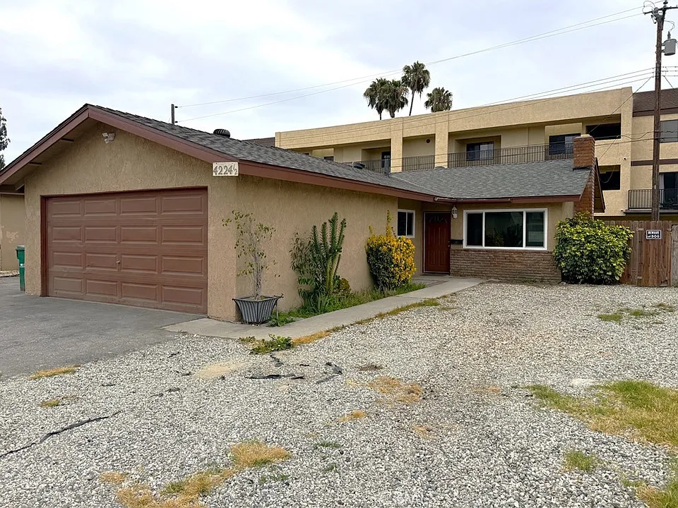 4224 1/2 La Rica Ave