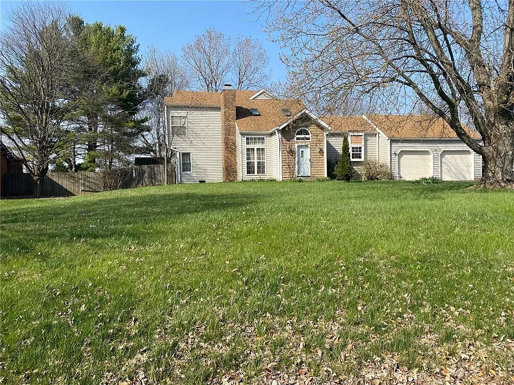 5586 W Beechwood Ln photo 1