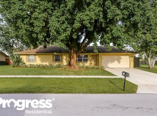 1502 Wyndcliff Dr, Wellington, FL 33414