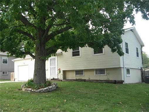 3rd image of 9110 W 100th St