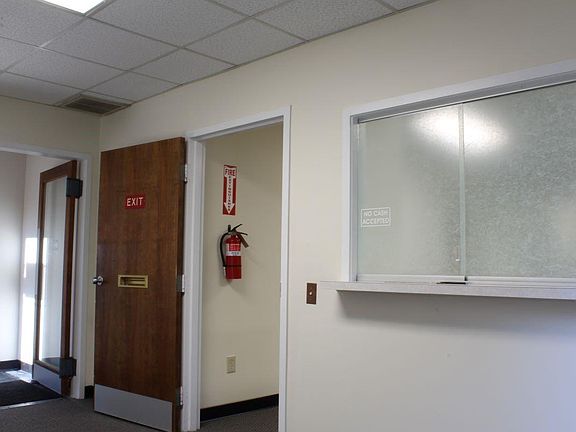 3rd image of 710 Denbigh Blvd Ste 2D