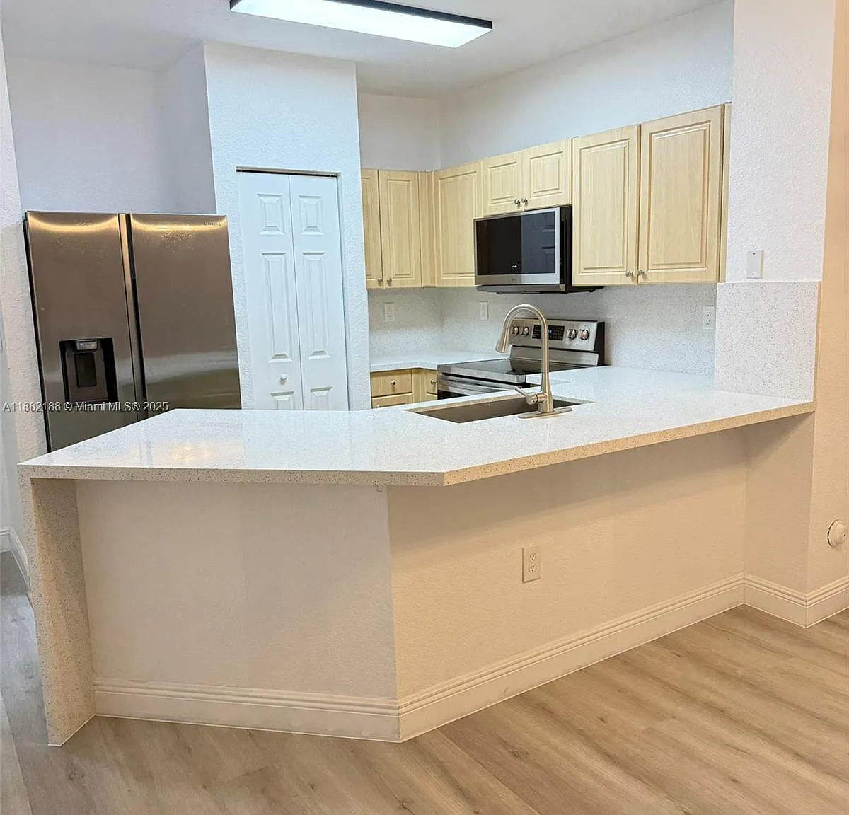 3 bed, 1564 sqft, $2,950 — Photo 4
