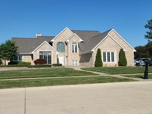 42285 Pond View Dr, Sterling Heights, MI 48314
