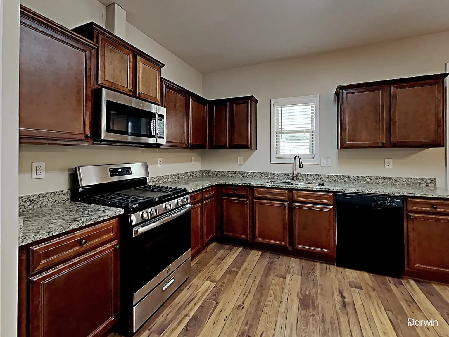 4 bed, 2.5 bath, 2298 sqft, $2,255 — Photo 3