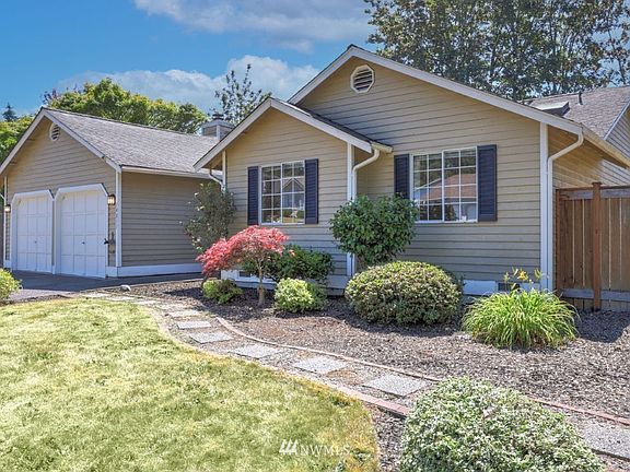 Cul-de-sac providing quiet feel with no HOA>