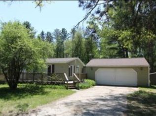 118 Woodleaf Dr, Grayling, MI 49738