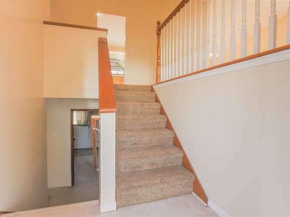 2nd image of 723 W Elwood Dr