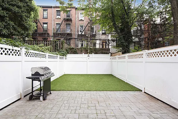 Sold by Brooklyn Real Inc | media 4