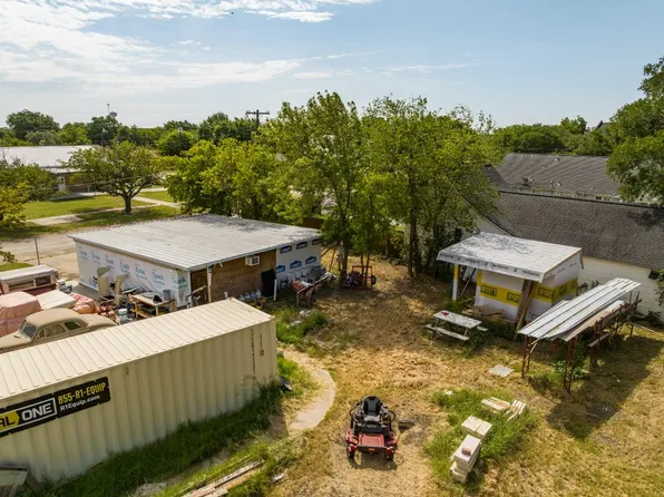 205 N Aquilla St, Itasca, TX 76055